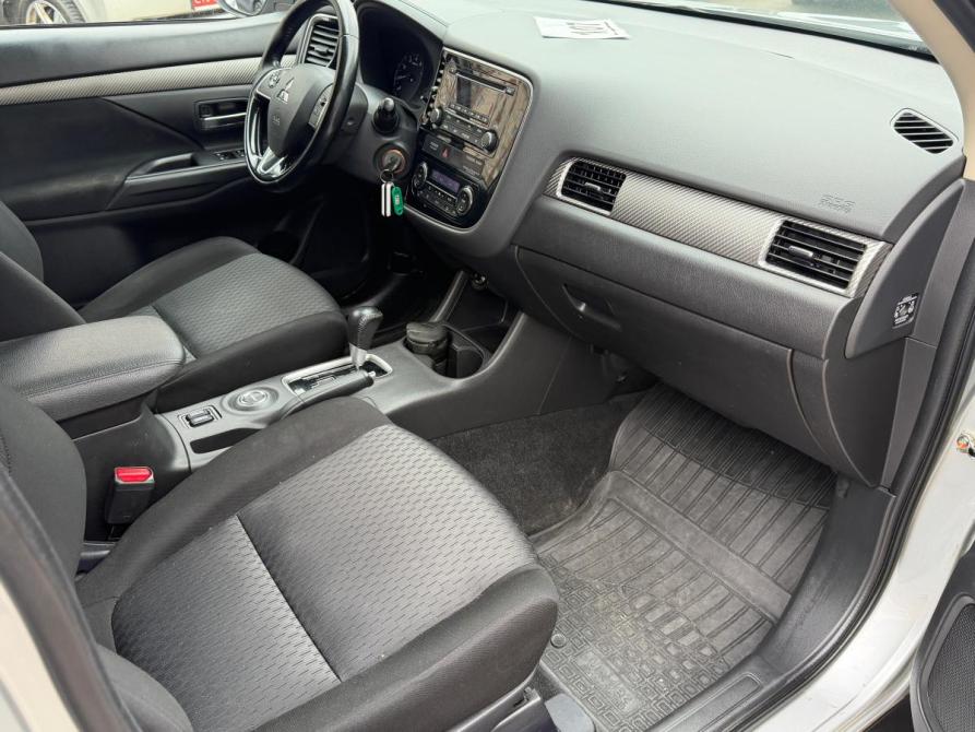 Mitsubishi Outlander III Рестайлинг 2 Санкт-Петербург  - изображение 9