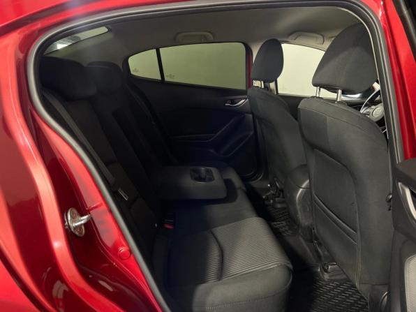 Mazda 3 III (BM) с пробегом 2014 года, цена 1 399 000 рублей, 132612 км, седан, Автокод Объявления