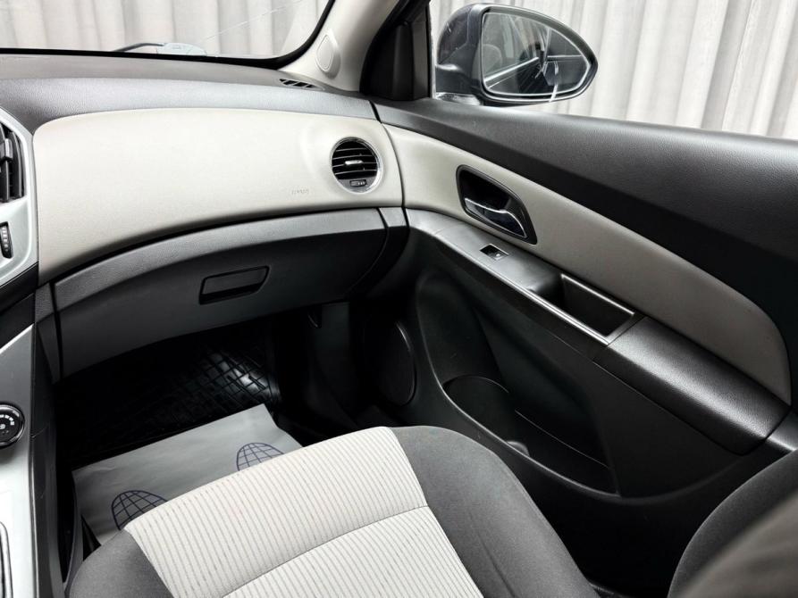 Chevrolet Cruze I Рестайлинг Ижевск  - изображение 12