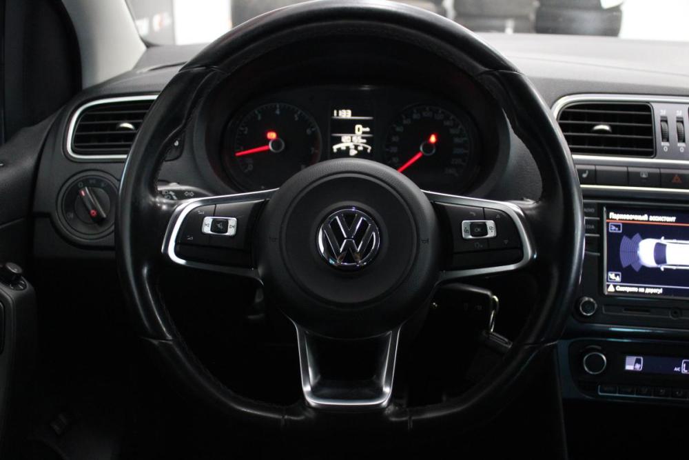 Volkswagen Polo V Рестайлинг Томск  - изображение 8