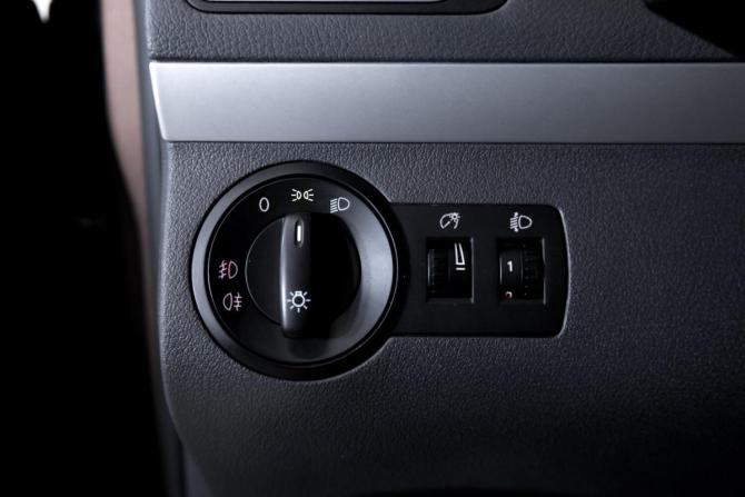 Volkswagen Touran I Рестайлинг 2 с пробегом 2012 года, цена 1 149 000 рублей, 104396 км, компактвэн, Автокод Объявления