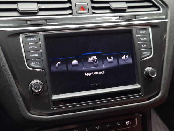 Volkswagen Tiguan II с пробегом 2017 года, цена 2 599 000 рублей, 125442 км, внедорожник, Автокод Объявления