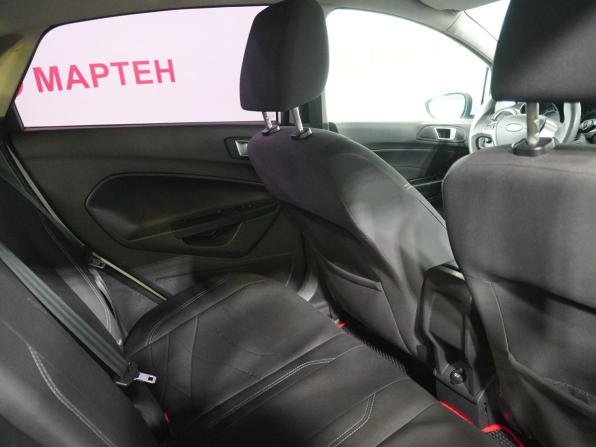 Ford Fiesta Mk6 Рестайлинг с пробегом 2015 года, цена 693 000 рублей, 189265 км, седан, Автокод Объявления