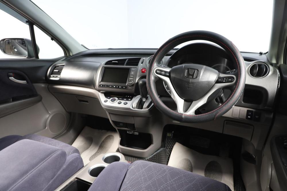 Honda Stream II Рестайлинг Новосибирск  - изображение 10