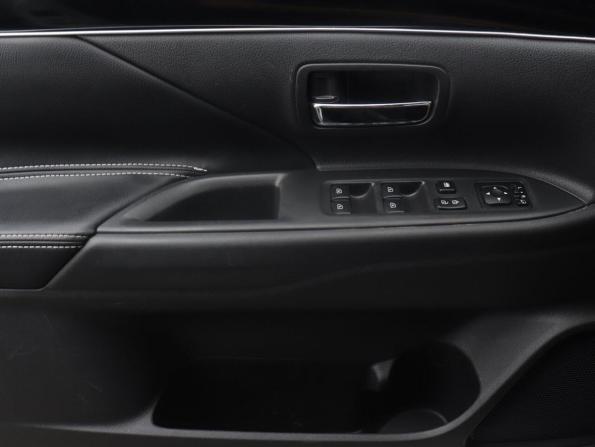 Mitsubishi Outlander III Рестайлинг 3 с пробегом 2022 года, цена 2 699 000 рублей, 71272 км, внедорожник, Автокод Объявления