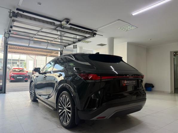 Lexus RX V с пробегом 2023 года, цена 7 300 000 рублей, 49618 км, внедорожник, Автокод Объявления
