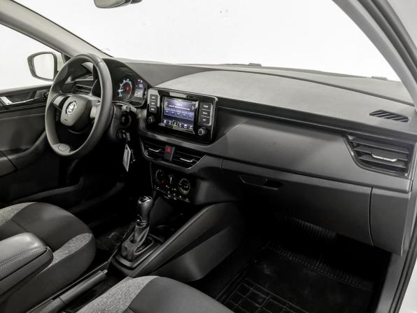 Skoda Rapid II с пробегом 2021 года, цена 1 255 000 рублей, 156517 км, лифтбек, Автокод Объявления