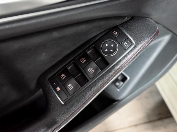 Mercedes-Benz CLA I (C117 X117) с пробегом 2013 года, цена 1 780 000 рублей, 176144 км, седан, Автокод Объявления