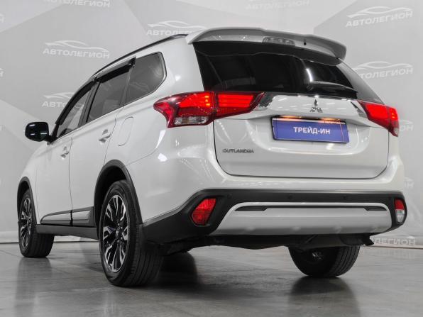 Mitsubishi Outlander III Рестайлинг 3 с пробегом 2021 года, цена 2 250 000 рублей, 51097 км, внедорожник, Автокод Объявления