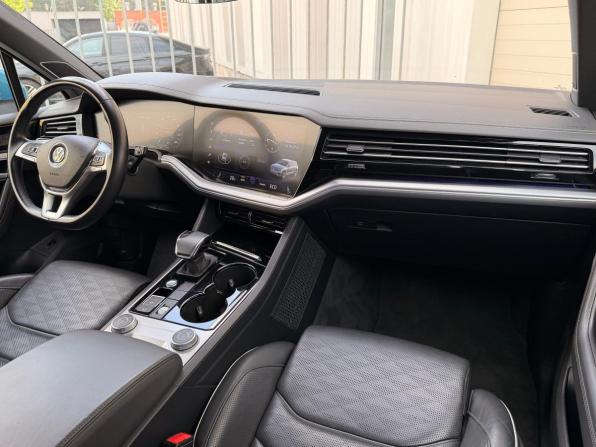 Volkswagen Touareg III с пробегом 2018 года, цена 4 930 000 рублей, 119000 км, внедорожник, Автокод Объявления