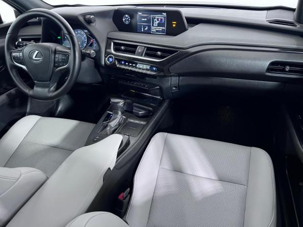 Lexus UX I с пробегом 2021 года, цена 3 150 000 рублей, 109555 км, внедорожник, Автокод Объявления