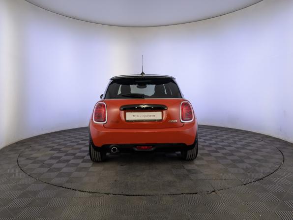 Mini Hatch III (F55/F56) Рестайлинг с пробегом 2021 года, цена 2 550 000 рублей, 66313 км, хэтчбек, Автокод Объявления