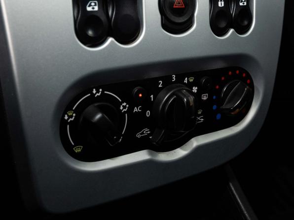 Renault Sandero I с пробегом 2013 года, цена 728 000 рублей, 115000 км, хэтчбек, Автокод Объявления