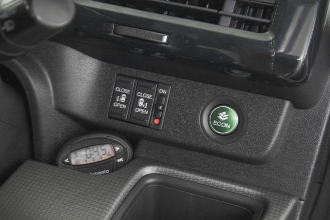 Honda Stepwgn V с пробегом 2016 года, цена 1 849 000 рублей, 117000 км, минивэн, Автокод Объявления