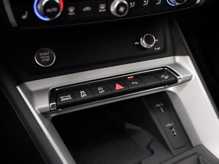 Audi Q3 II (F3) Санкт-Петербург  - изображение 20