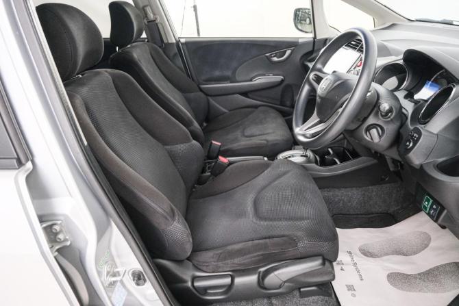 Honda Fit II с пробегом 2012 года, цена 989 000 рублей, 47000 км, хэтчбек, Автокод Объявления