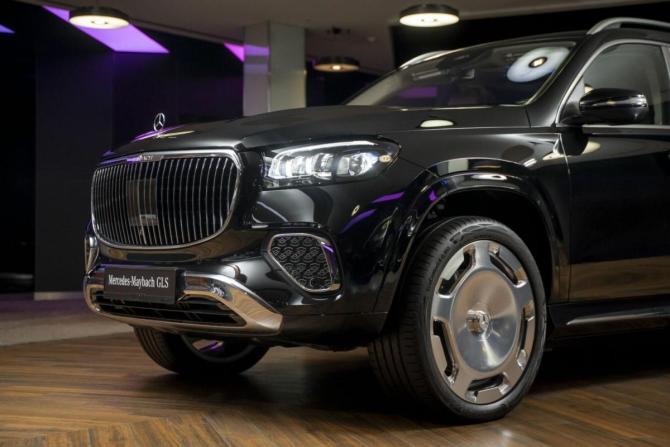 Новый Mercedes-Benz Maybach GLS I Рестайлинг 2024 года, цена 32 000 000 рублей, внедорожник, Автокод Объявления
