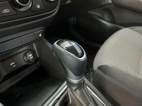Hyundai Solaris II Рестайлинг с пробегом 2022 года, цена 1 630 490 рублей, 77000 км, седан, Автокод Объявления