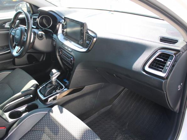 Kia Ceed III Рестайлинг с пробегом 2021 года, цена 2 099 000 рублей, 72878 км, универсал, Автокод Объявления