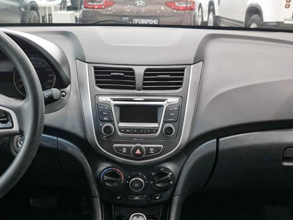 Hyundai Solaris I Рестайлинг с пробегом 2015 года, цена 1 220 000 рублей, 101090 км, седан, Автокод Объявления
