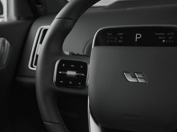 Новый Li Auto (Lixiang) L7 I Рестайлинг 2025 года, цена 10 590 000 рублей, внедорожник, Автокод Объявления