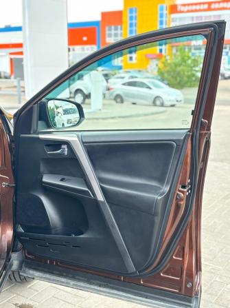Toyota RAV4 IV (XA40) Рестайлинг с пробегом 2016 года, цена 2 550 000 рублей, 127112 км, внедорожник, Автокод Объявления