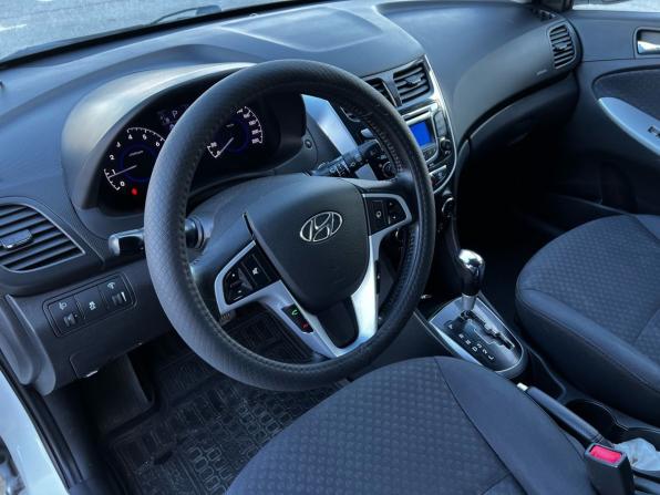 Hyundai Solaris I с пробегом 2012 года, цена 840 000 рублей, 185517 км, седан, Автокод Объявления