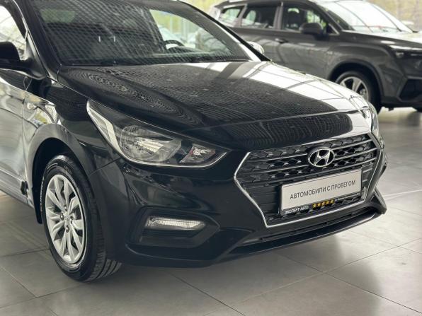 Hyundai Solaris II с пробегом 2018 года, цена 1 349 000 рублей, 70000 км, седан, Автокод Объявления