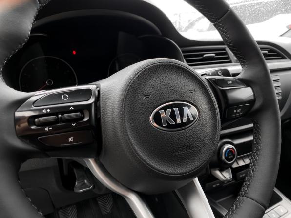 Kia Rio IV с пробегом 2018 года, цена 1 399 000 рублей, 128500 км, хэтчбек, Автокод Объявления