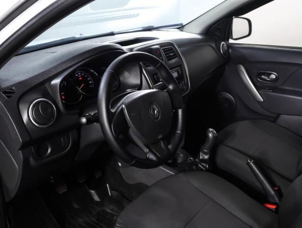 Renault Logan II с пробегом 2018 года, цена 800 000 рублей, 139158 км, седан, Автокод Объявления