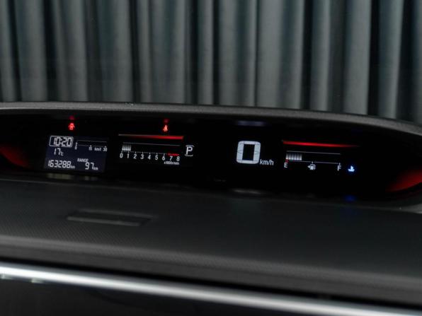 Honda Stepwgn V с пробегом 2015 года, цена 1 989 000 рублей, 163288 км, минивэн, Автокод Объявления