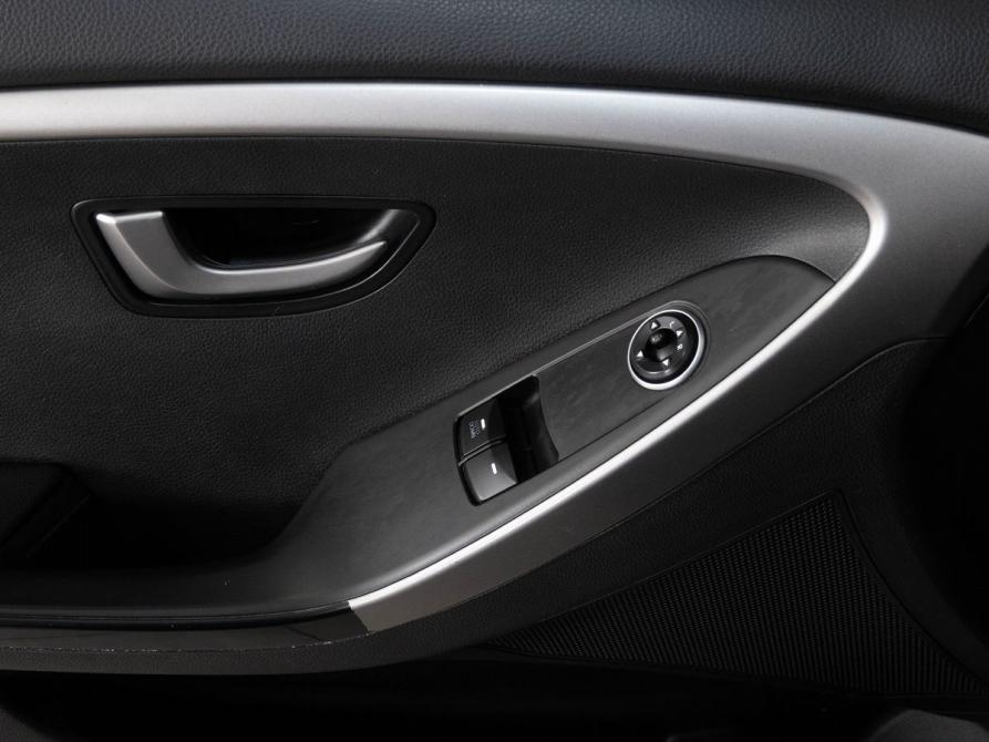 Hyundai i30 II Казань  - изображение 16
