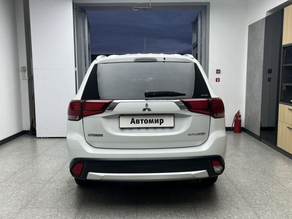 Mitsubishi Outlander III Рестайлинг с пробегом 2015 года, цена 1 620 000 рублей, 125000 км, внедорожник, Автокод Объявления