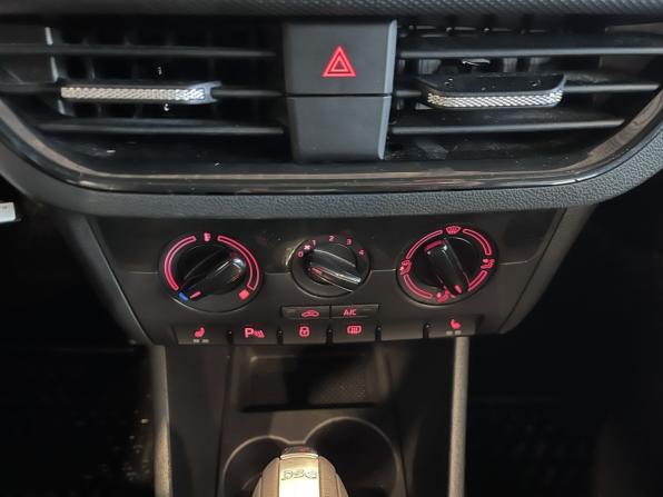 Volkswagen Polo VI с пробегом 2021 года, цена 1 450 000 рублей, 181797 км, лифтбек, Автокод Объявления