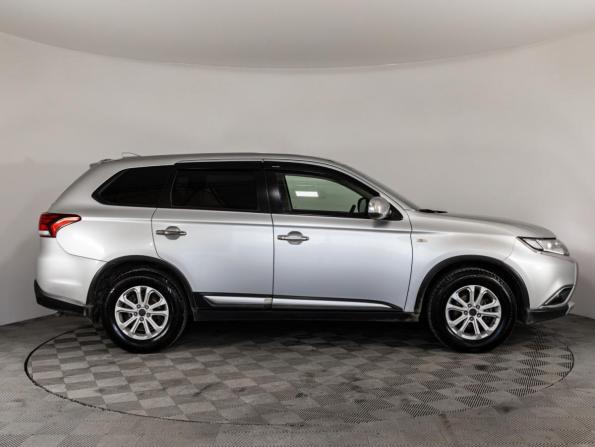 Mitsubishi Outlander III Рестайлинг 2 с пробегом 2017 года, цена 1 699 000 рублей, 113879 км, внедорожник, Автокод Объявления