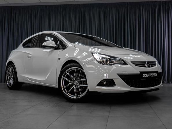 Opel Astra J Рестайлинг с пробегом 2013 года, цена 875 000 рублей, 150766 км, хэтчбек, Автокод Объявления