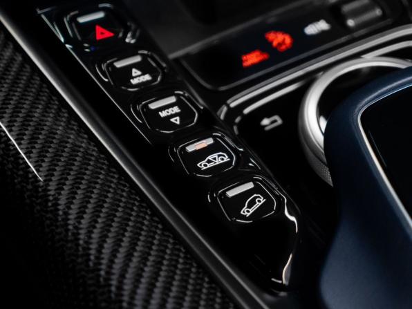 Aston Martin DBX I с пробегом 2021 года, цена 14 950 000 рублей, 17739 км, внедорожник, Автокод Объявления