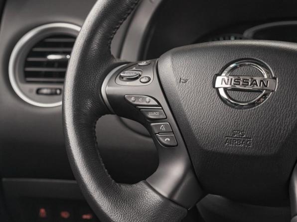 Nissan Pathfinder IV с пробегом 2016 года, цена 1 749 000 рублей, 138800 км, внедорожник, Автокод Объявления