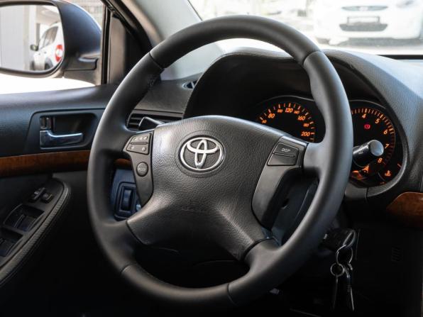 Toyota Avensis II Рестайлинг с пробегом 2006 года, цена 679 000 рублей, 411731 км, седан, Автокод Объявления