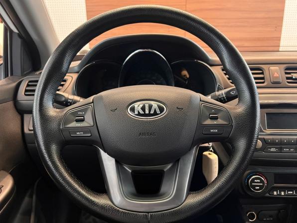Kia Rio III с пробегом 2013 года, цена 800 000 рублей, 216000 км, седан, Автокод Объявления