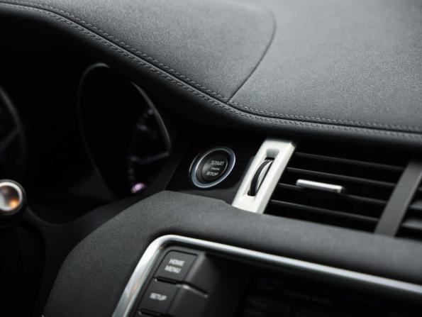 Land Rover Range Rover Evoque I с пробегом 2013 года, цена 1 799 777 рублей, 102429 км, внедорожник, Автокод Объявления