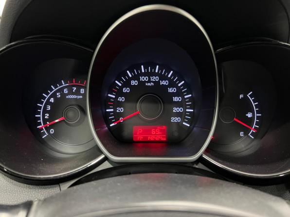 Kia Rio III Рестайлинг с пробегом 2017 года, цена 949 000 рублей, 140500 км, седан, Автокод Объявления