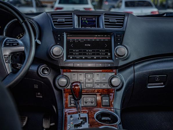 Toyota Highlander II (XU40) Рестайлинг с пробегом 2010 года, цена 2 147 500 рублей, 230000 км, внедорожник, Автокод Объявления