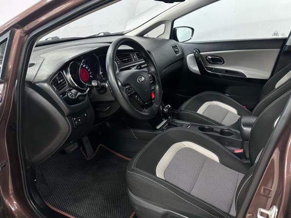 Kia Ceed II с пробегом 2013 года, цена 970 000 рублей, 203413 км, хэтчбек, Автокод Объявления