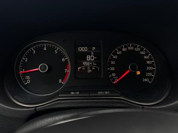Volkswagen Polo V Рестайлинг с пробегом 2017 года, цена 929 000 рублей, 195640 км, седан, Автокод Объявления