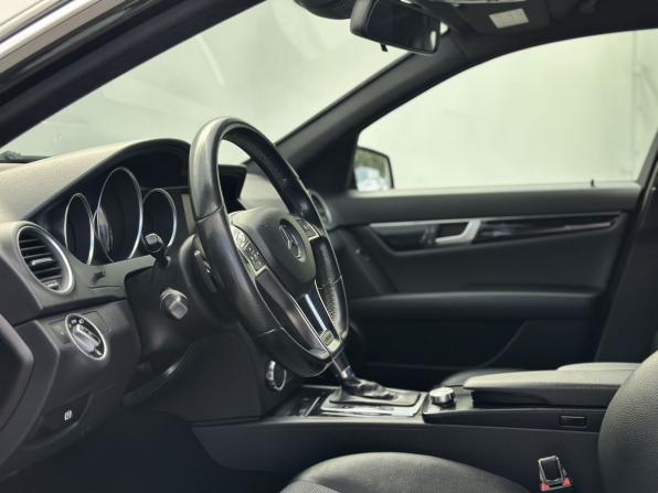Mercedes-Benz C-Класс III (W204) Рестайлинг с пробегом 2012 года, цена 1 350 000 рублей, 207072 км, седан, Автокод Объявления