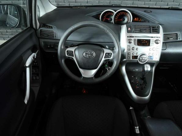 Toyota Verso I с пробегом 2011 года, цена 1 150 000 рублей, 282518 км, компактвэн, Автокод Объявления