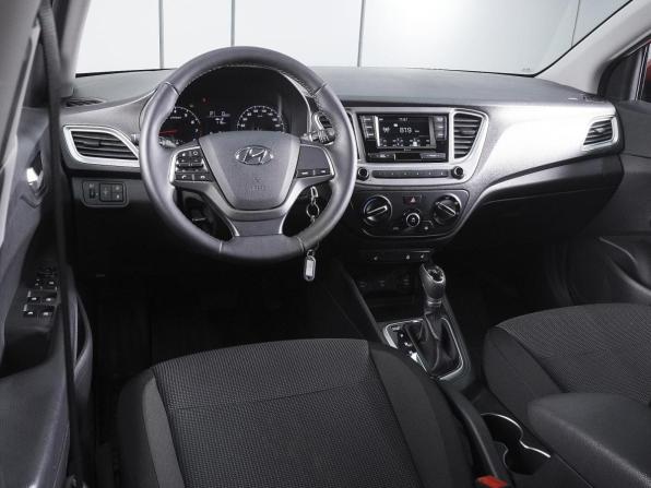 Hyundai Solaris II Рестайлинг с пробегом 2021 года, цена 1 270 000 рублей, 107465 км, седан, Автокод Объявления