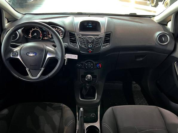 Ford Fiesta Mk6 Рестайлинг с пробегом 2015 года, цена 990 000 рублей, 66500 км, хэтчбек, Автокод Объявления