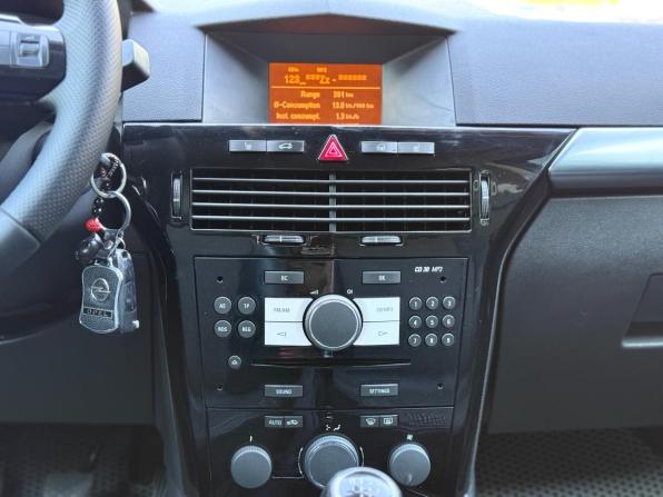 Opel Astra H Рестайлинг с пробегом 2010 года, цена 519 000 рублей, 154000 км, седан, Автокод Объявления